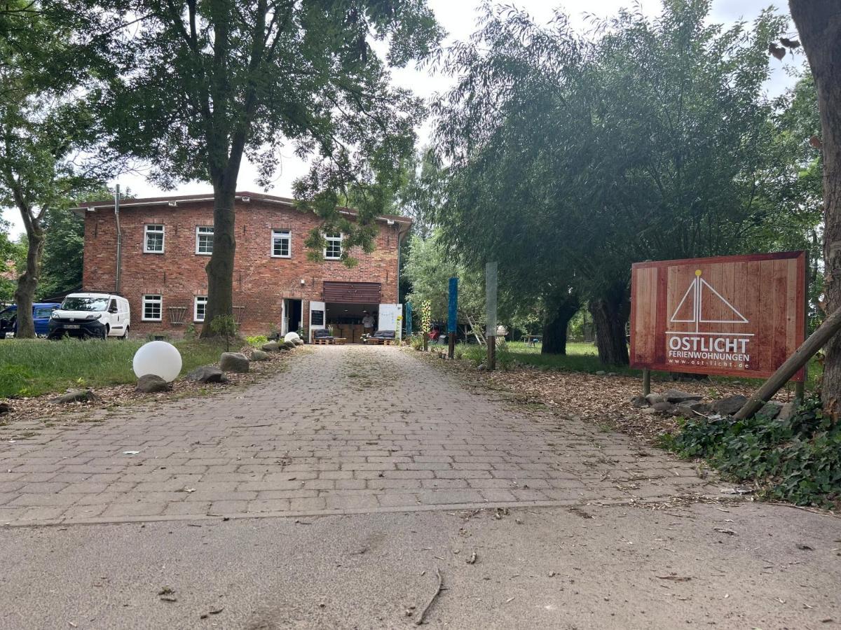 Hotel Baumzelt Rogerson Altefähr Exterior foto